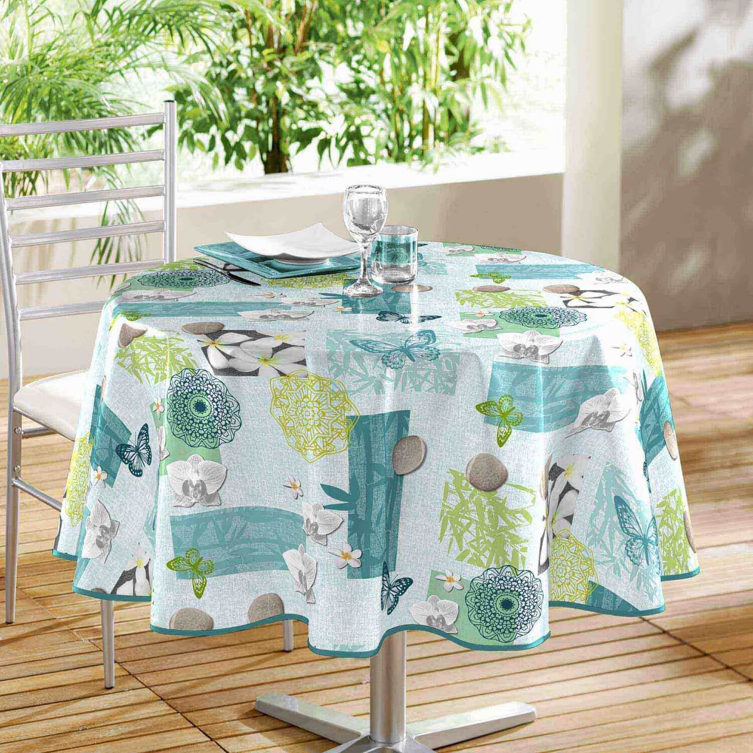 Nappe ronde en toile cirée anti-taches Ø 140 cm. Broderie Transparente