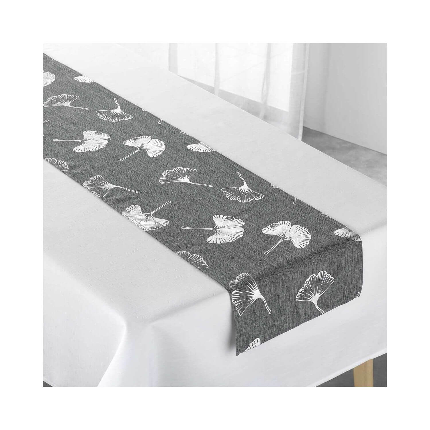 https://www.doulito.com/15526-large_default/nappe-blanche-140-x-250-cm-chemin-de-table-gris-fleurs-de-ginkgo-argentees.jpg